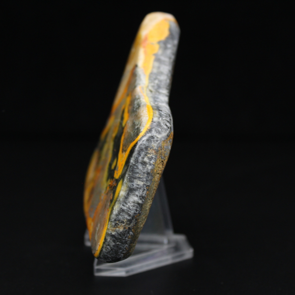 Pietra autentica di diaspro calabrone lucidato