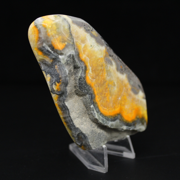 Esemplare di collezione di calabroni di diaspro liscio