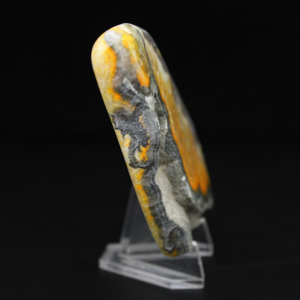 Esemplare di collezione di calabroni di diaspro liscio