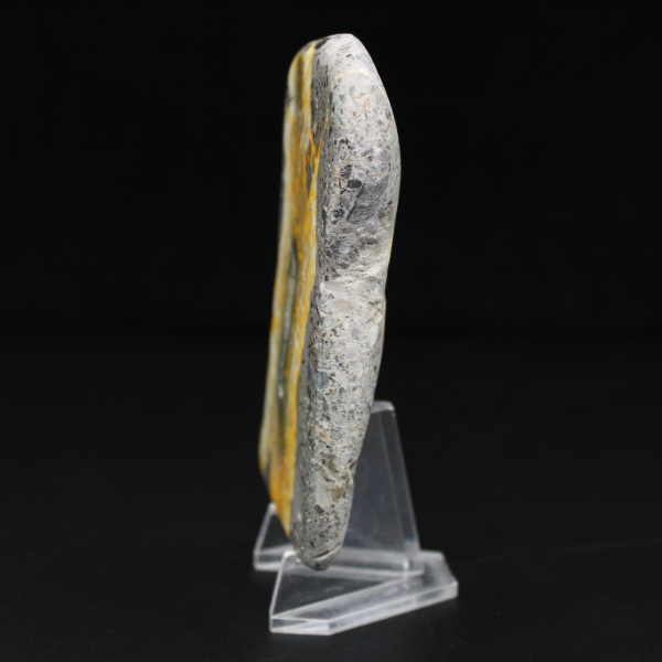 Pietra vulcanica liscia diaspro calabrone