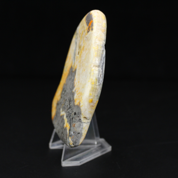 Ornamento compatto di diaspro a forma di bombo