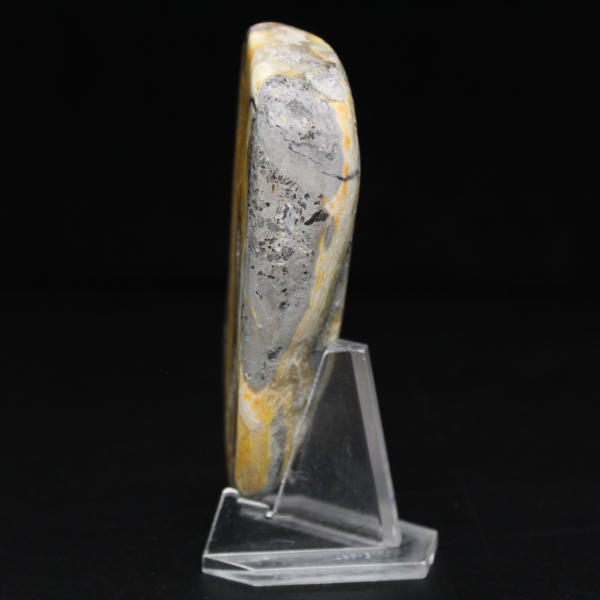 Piccola decorazione minerale a forma di calabrone in diaspro