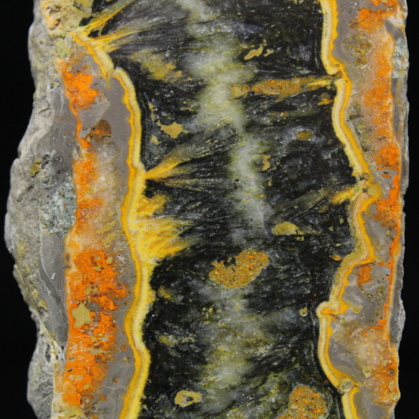 Placca di diaspro calabrone: frammento di Giava