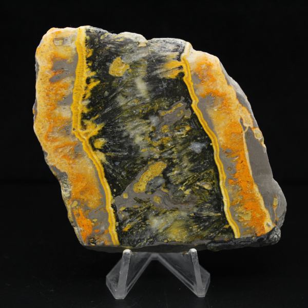 Placca di diaspro calabrone - Equilibrio minerale