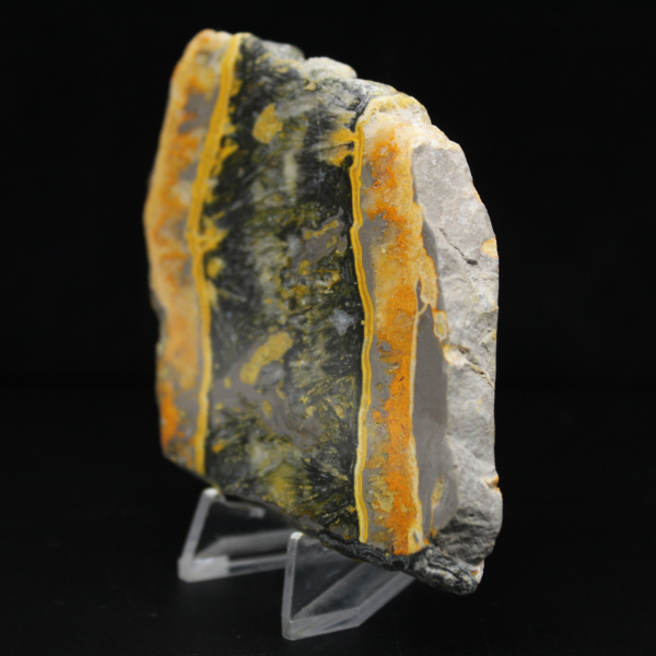 Placca di diaspro calabrone - Equilibrio minerale