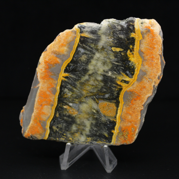 Placca di diaspro calabrone - Equilibrio minerale