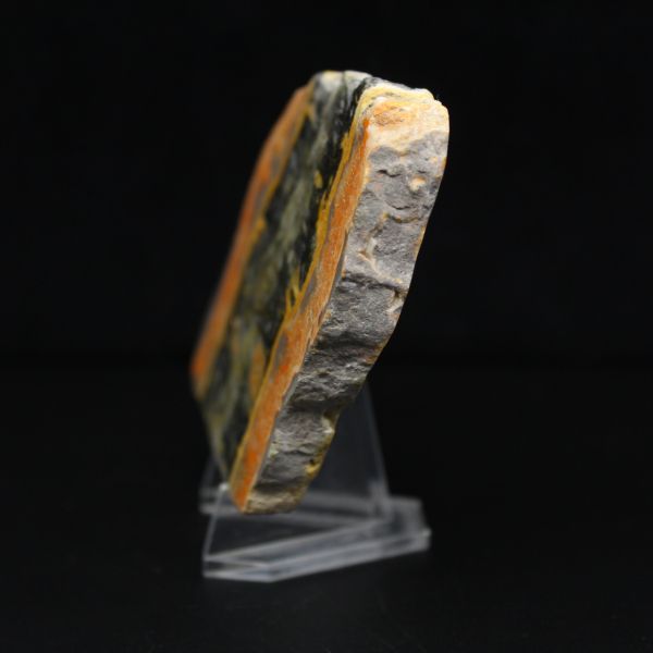 Placca di diaspro calabrone - Equilibrio minerale