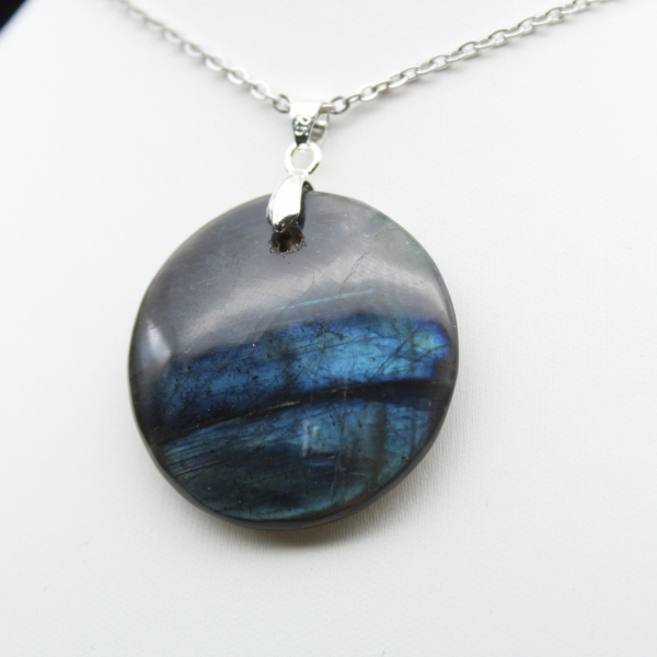 Ciondolo rotondo in labradorite