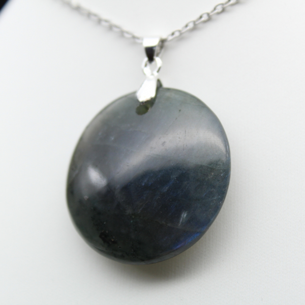 Ciondolo rotondo in labradorite
