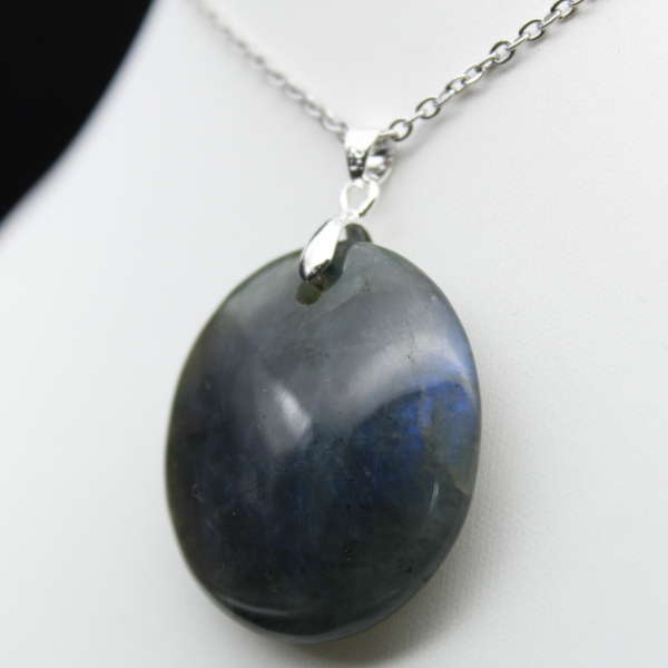 Ciondolo rotondo in labradorite