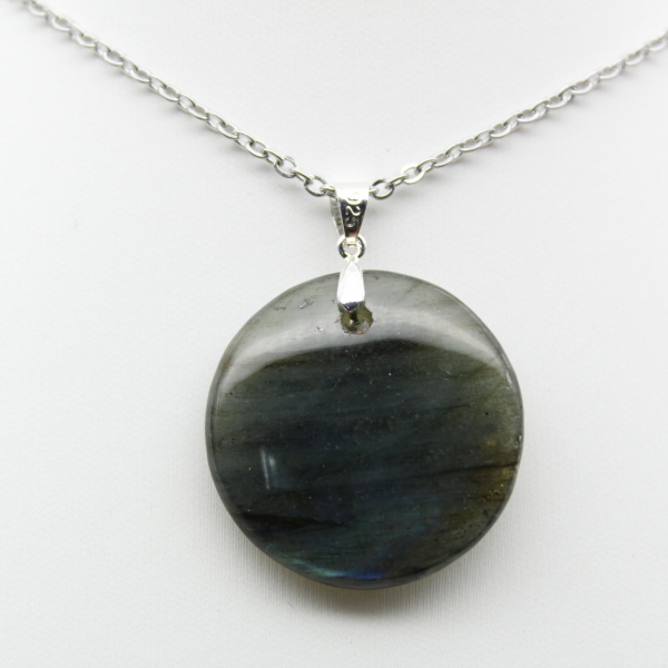 Ciondolo rotondo in labradorite