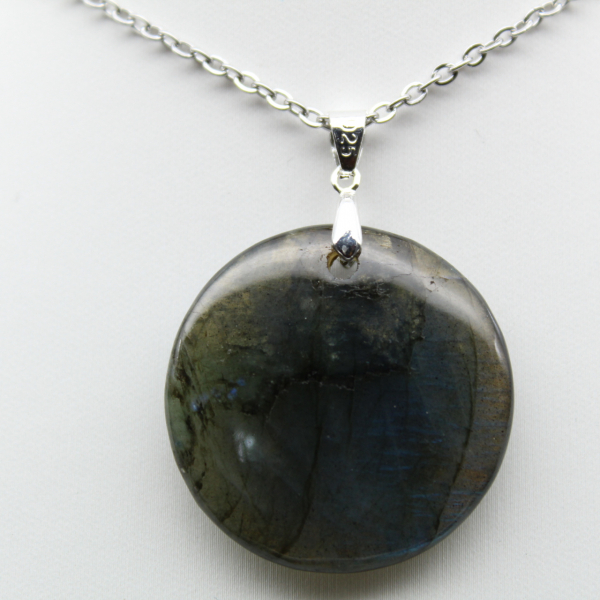 Ciondolo rotondo in labradorite