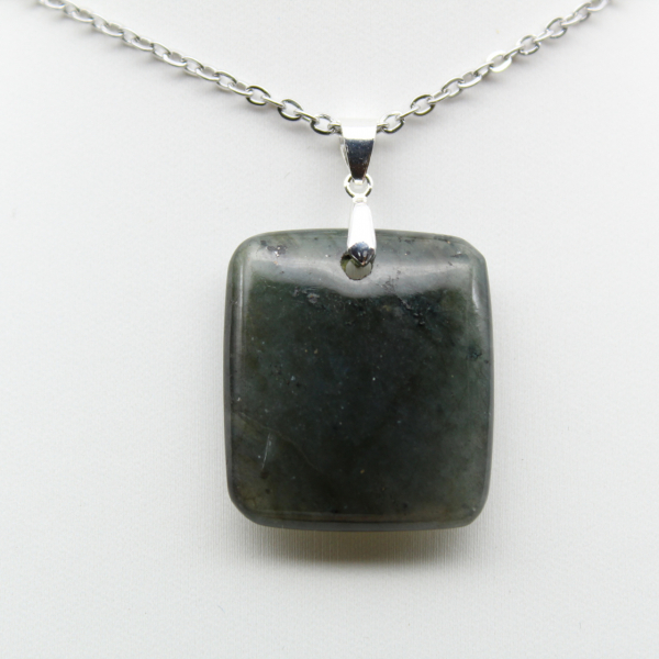Ciondolo in labradorite quadrata