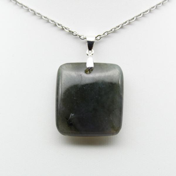 Ciondolo in pietra di labradorite quadrata