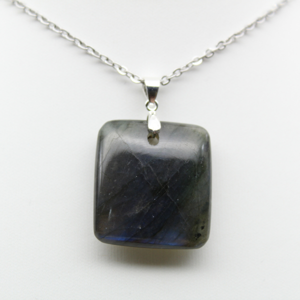 Ciondolo in pietra di labradorite quadrata