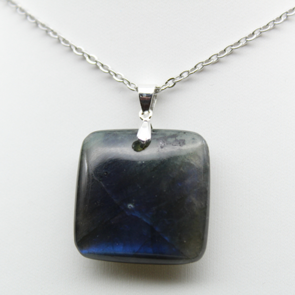 Ciondolo quadrato in labradorite naturale