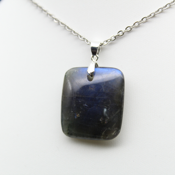 Ciondolo in labradorite quadrata