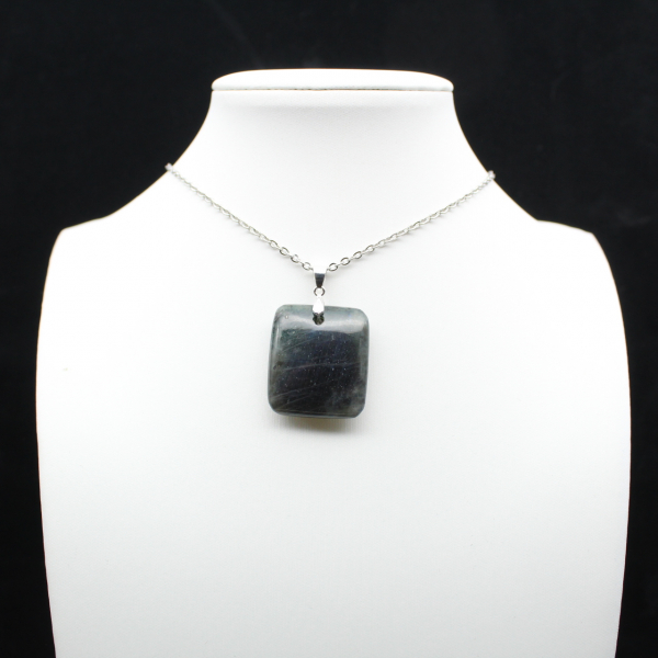 Ciondolo in labradorite quadrata