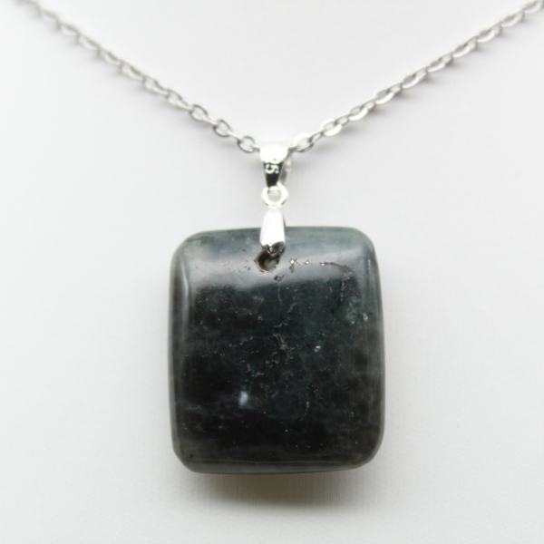 Ciondolo in labradorite quadrata