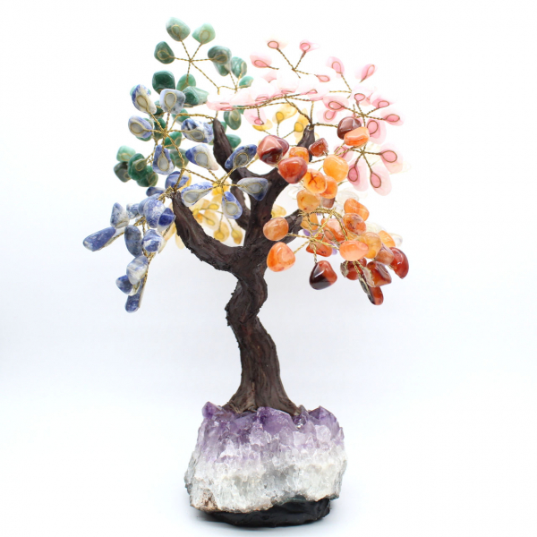 Albero minerale con base in ametista e foglie composte da vari minerali