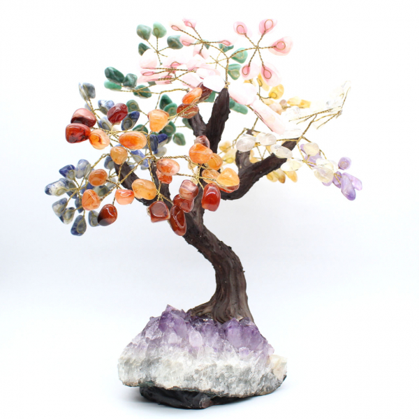 Albero minerale con base in ametista e foglie composte da vari minerali