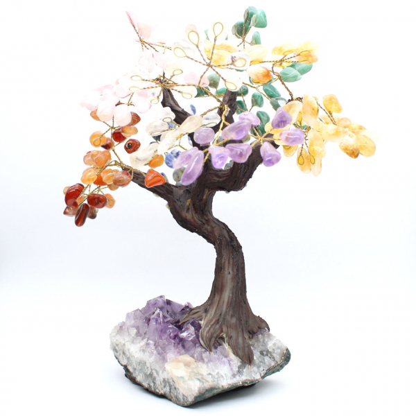 Albero minerale con base in ametista e foglie composte da vari minerali
