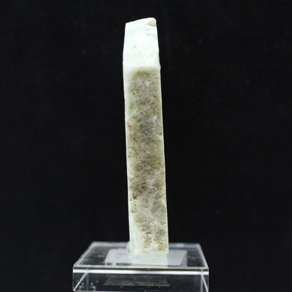 Fetta autentica e lucidata di pietra di Aragonite verde