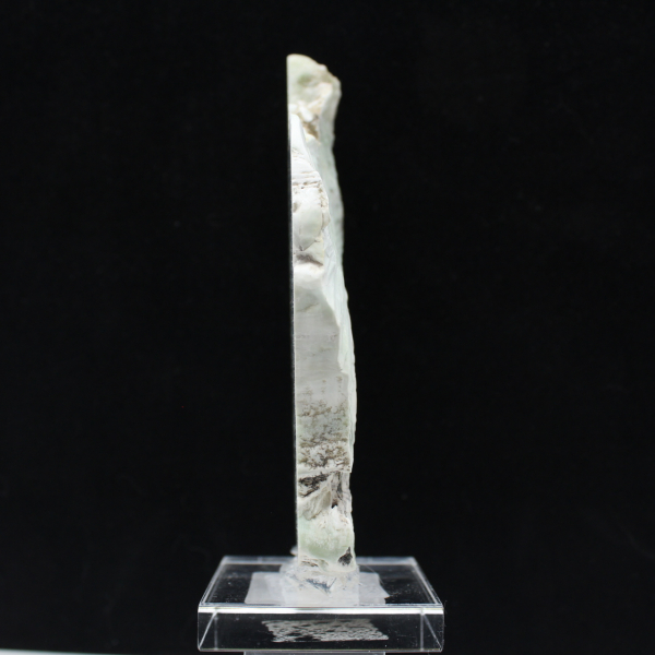 Fetta autentica e lucidata di pietra di Aragonite verde