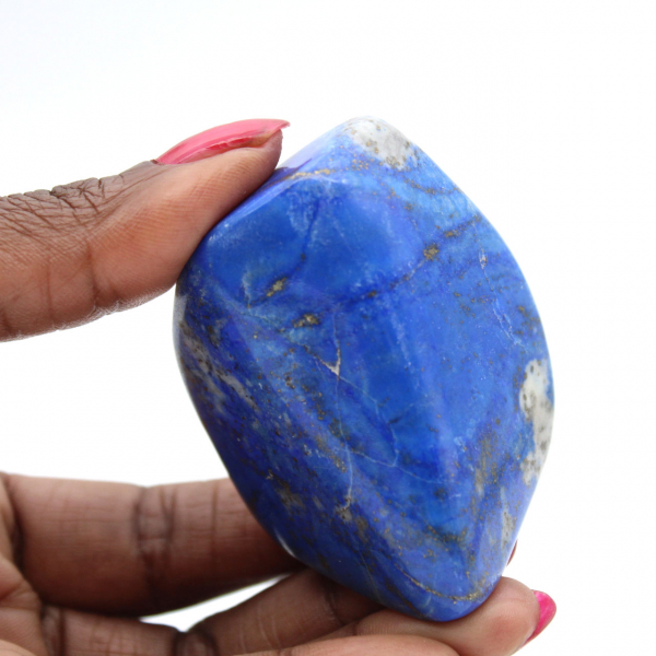 Micro ornamento in lapislazzuli lucidato, roccia