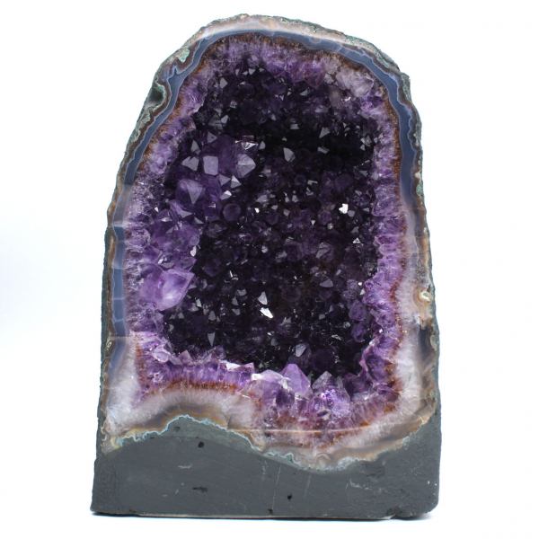 Grande geode di ametista brasiliana per decorazione d'interni e collezione