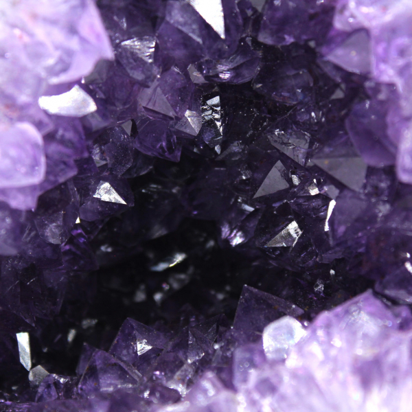  Geode di ametista brasiliana con cristalli viola per collezionisti
