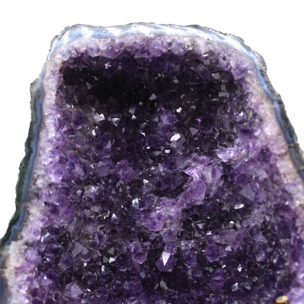  Geode di ametista brasiliana unica di alta qualità con base stabile