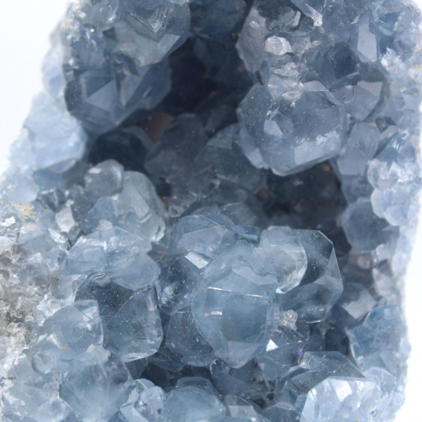Cristalli di celestina blu del Madagascar