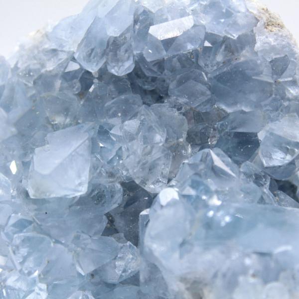 Geode di celestina blu, minerale naturale del Madagascar