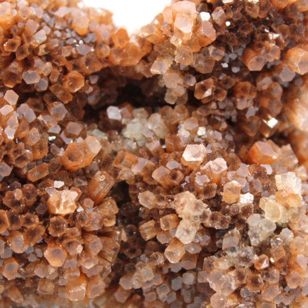 Cristalli di aragonite naturali provenienti dal Marocco