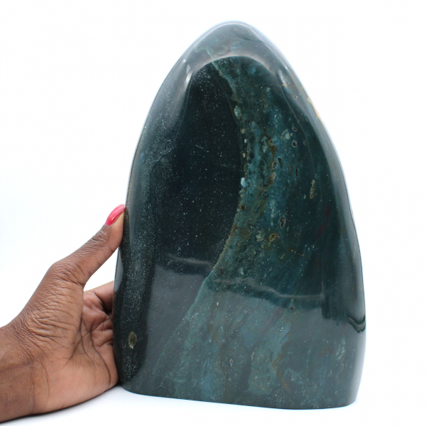 Grande pietra decorativa Diaspro verde lucidato, minerale del Madagascar