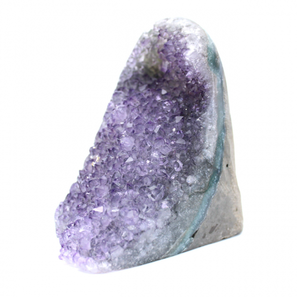 Geode di ametista brasiliana: cristalli viola intenso