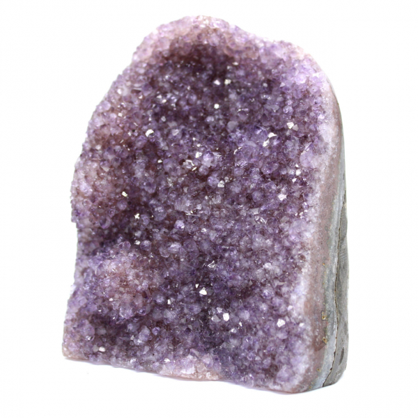 Geode di ametista dal Brasile: un tesoro mineralogico
