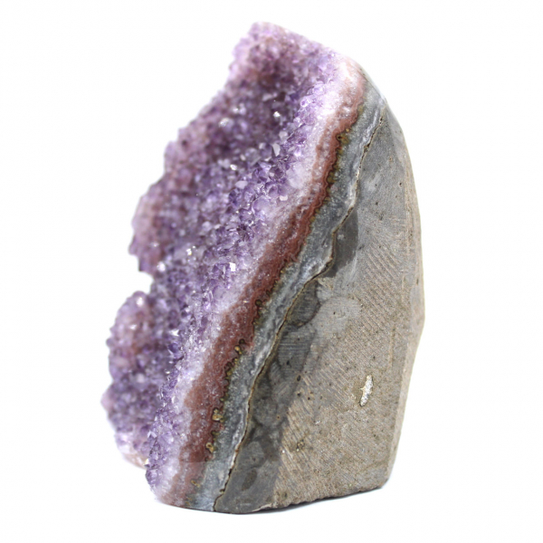 Geode di ametista dal Brasile: un tesoro mineralogico