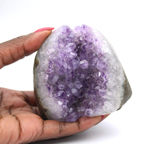Geode di ametista brasiliana: piccole dimensioni per collezionisti