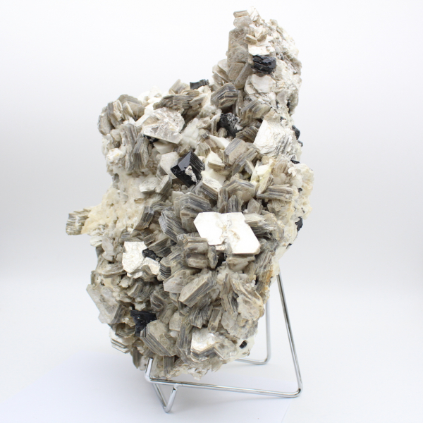 Mica e tormalina su quarzo bianco dall'Afghanistan