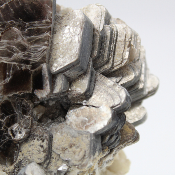 Mica e tormalina nera su quarzo, Afghanistan