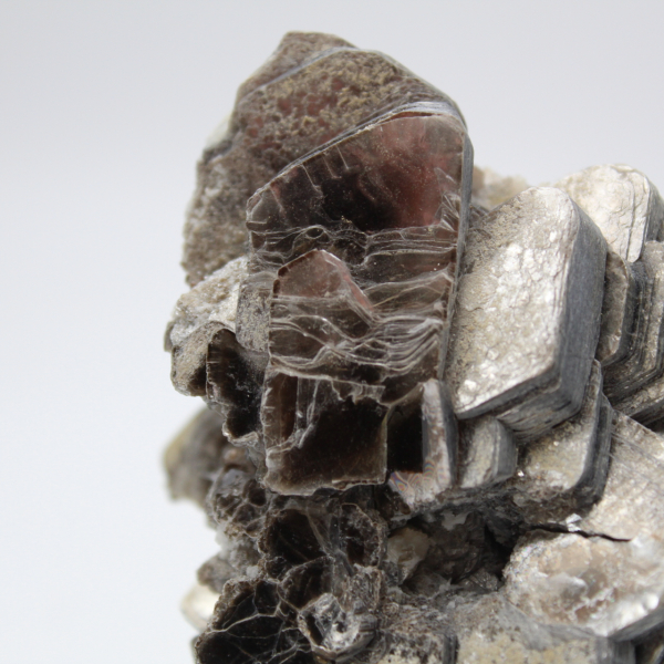 Mica e tormalina nera su quarzo, Afghanistan