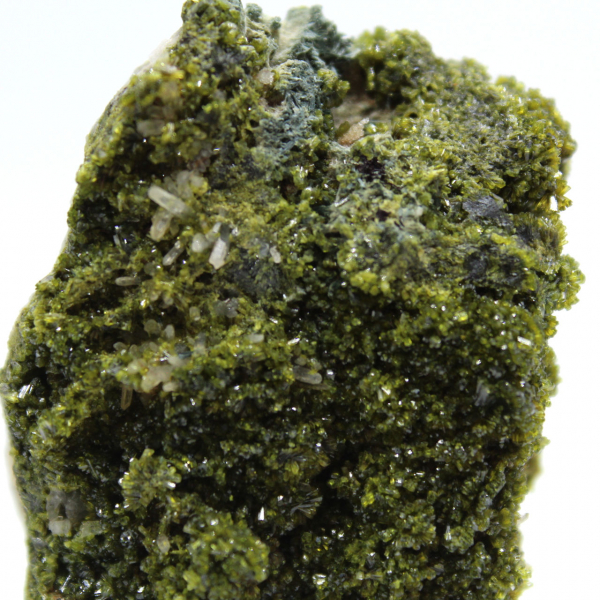 Epidoto di imilchil cristallizzato sulla roccia ospite