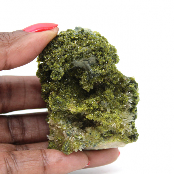 Epidoto di imilchil cristallizzato sulla roccia ospite