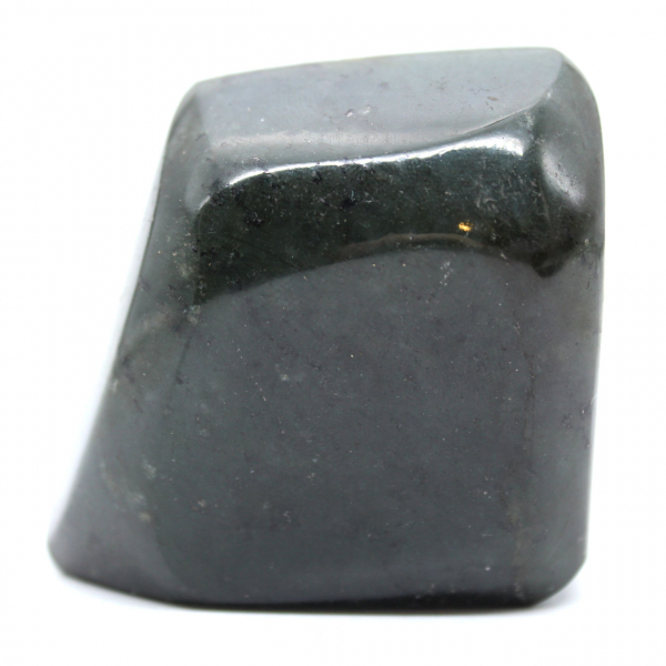 Labradorite lucidata, esemplare compatto dal Madagascar