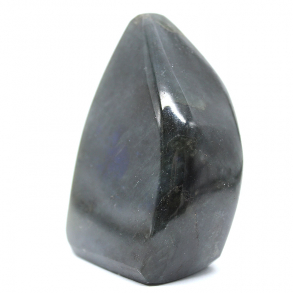 Piccolo ornamento in labradorite lucidata, roccia minerale