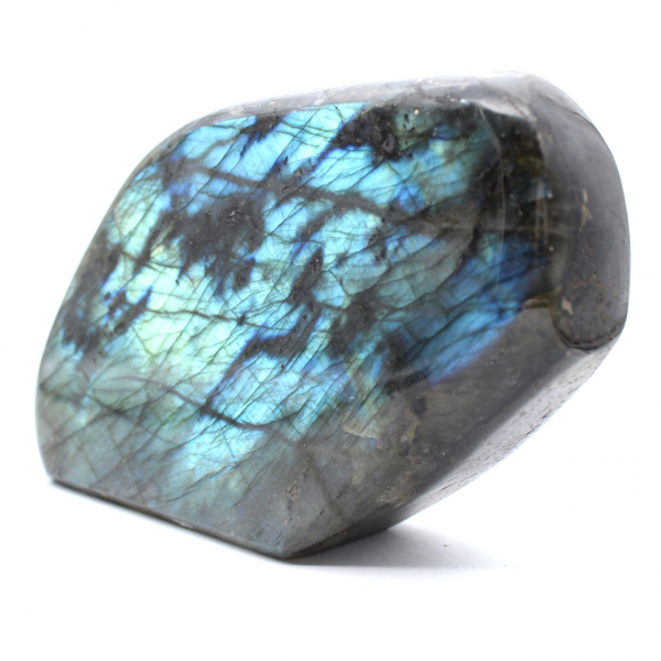 Ornamento in pietra naturale di labradorite lucidata