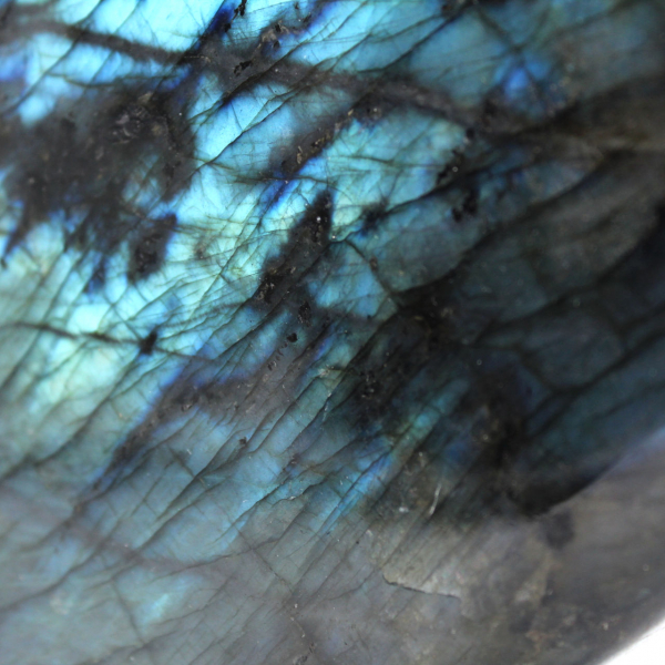 Ornamento in pietra naturale di labradorite lucidata