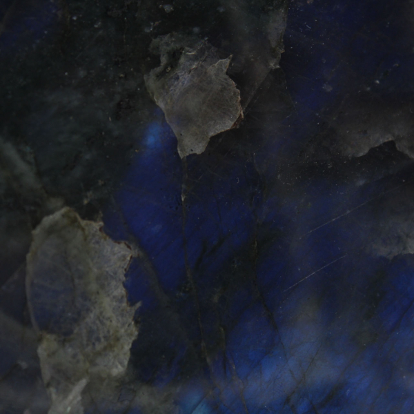 Grande labradorite lucidata, roccia minerale eccezionale